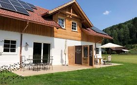 Chalet - Apartment - Mit Liebe Dekoriert